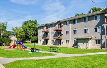 Dominium-Somerset Properties-Exterior